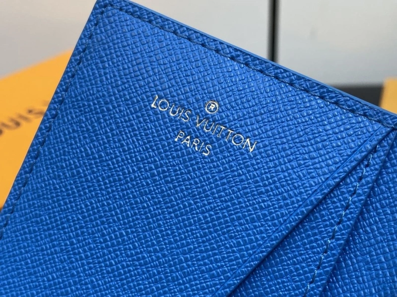 LV Wallets 4286G-0121