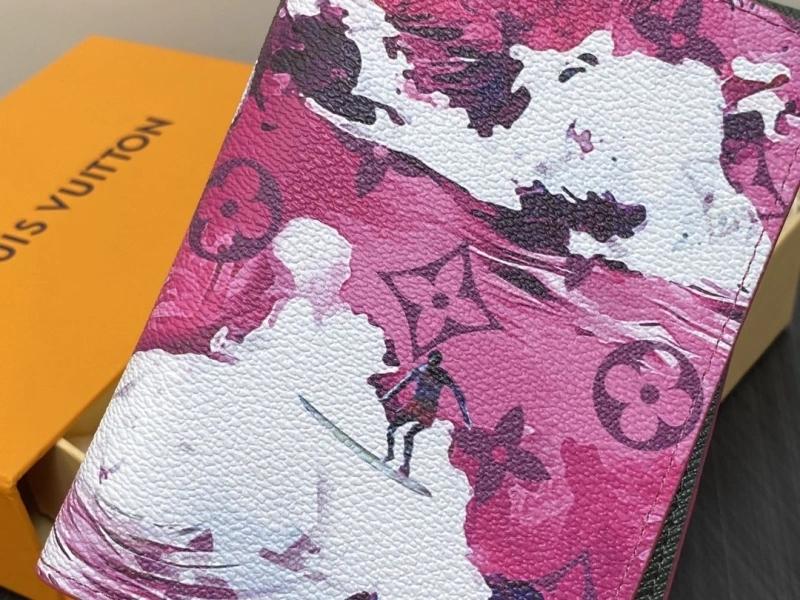 LV Wallets 4286G-0128
