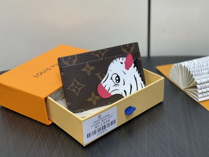 LV Wallets 4286G-0177
