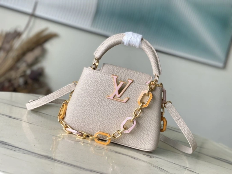 LV Capucines Bags 4286G-0222