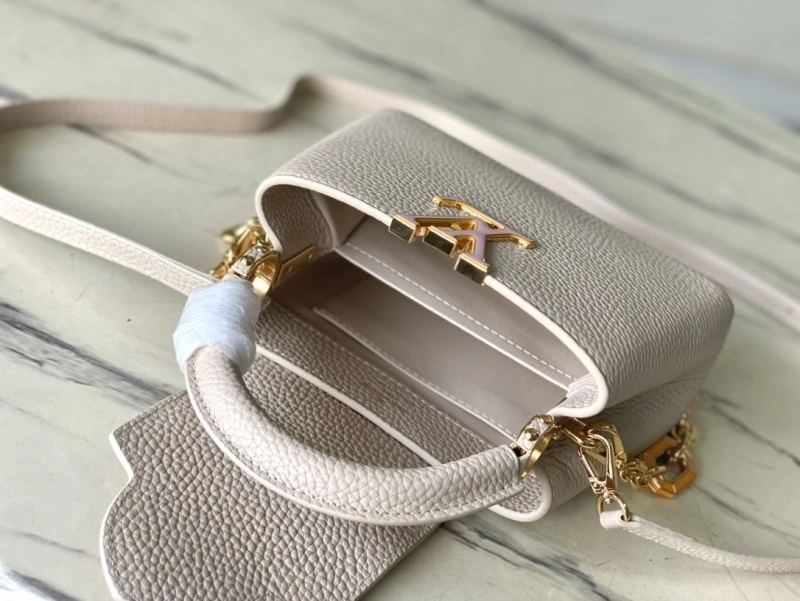 LV Capucines Bags 4286G-0222