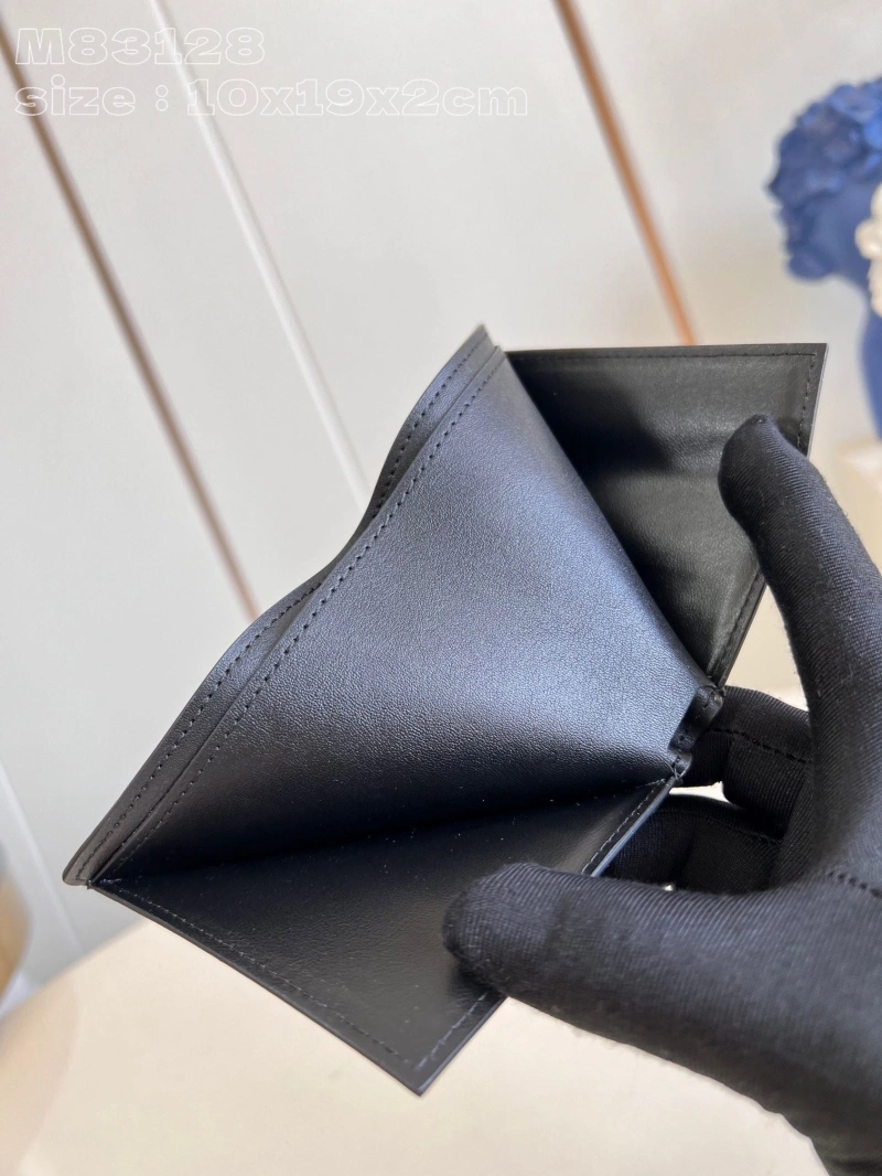 LV Wallets 4286G-0268