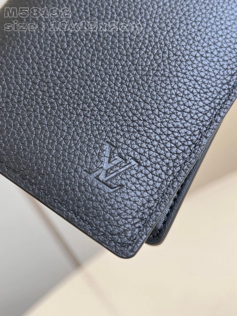 LV Wallets 4286G-0272