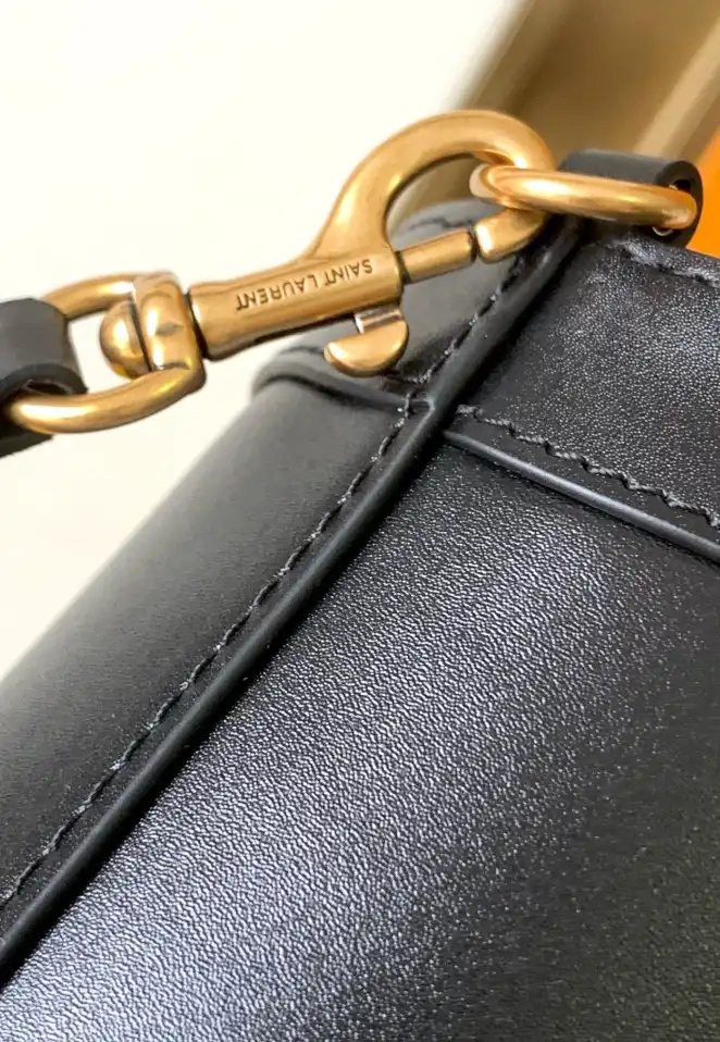 Gvc*1 bucket bags 4334b-0009