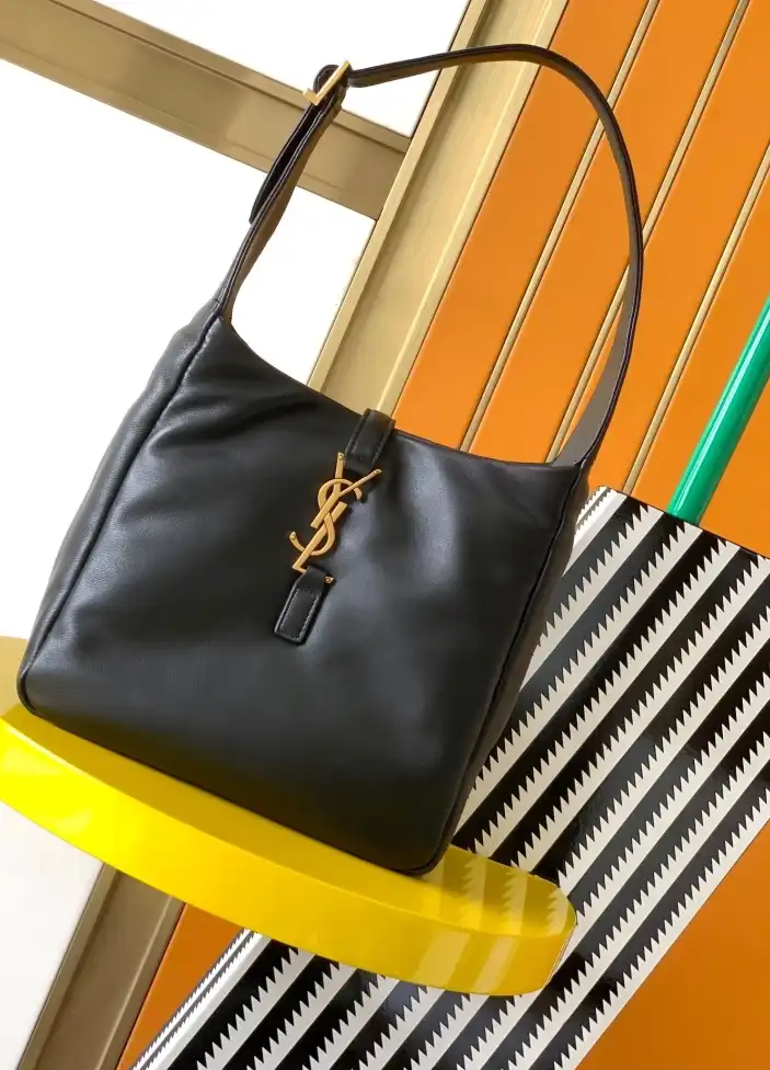 Gvc*1 top handle bags 4334b-0012