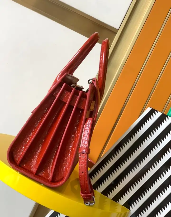 Gvc*1 top handle bags 4334b-0016