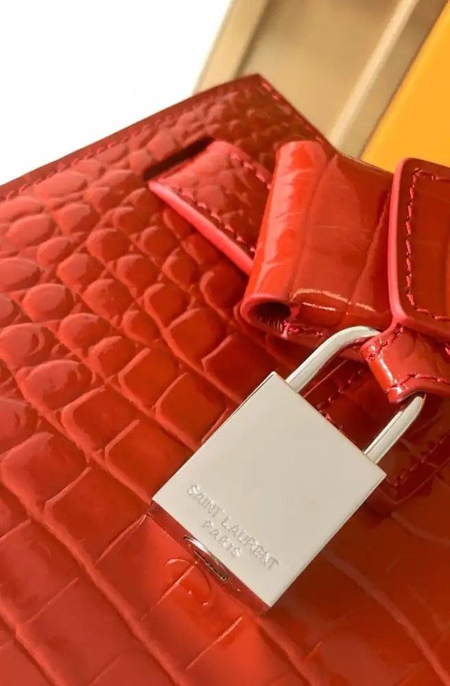Gvc*1 top handle bags 4334b-0017