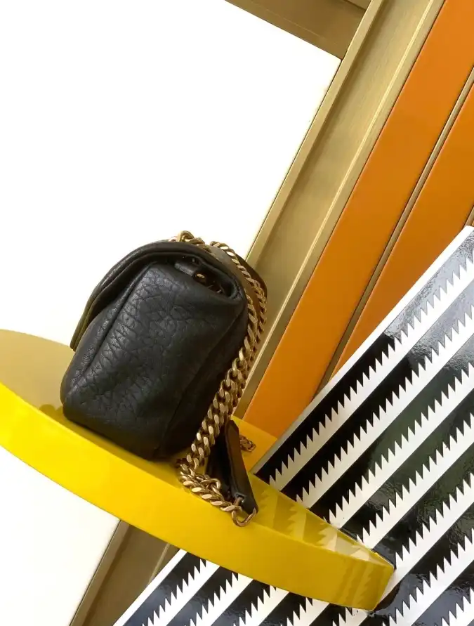 Gvc*1 satchel bags 4334b-0018