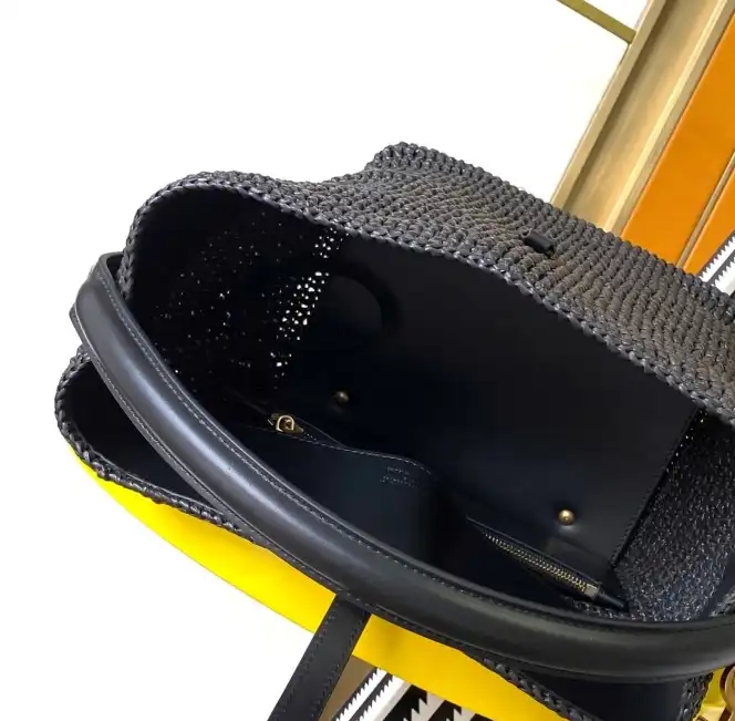 Gvc*1 bucket bags 4334b-0036