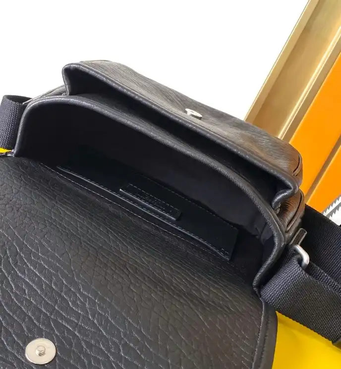 Gvc*1 satchel bags 4334b-0043