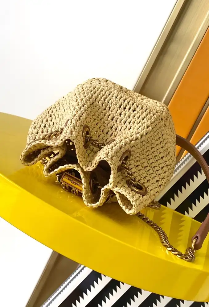 Gvc*1 bucket bags 4334b-0044