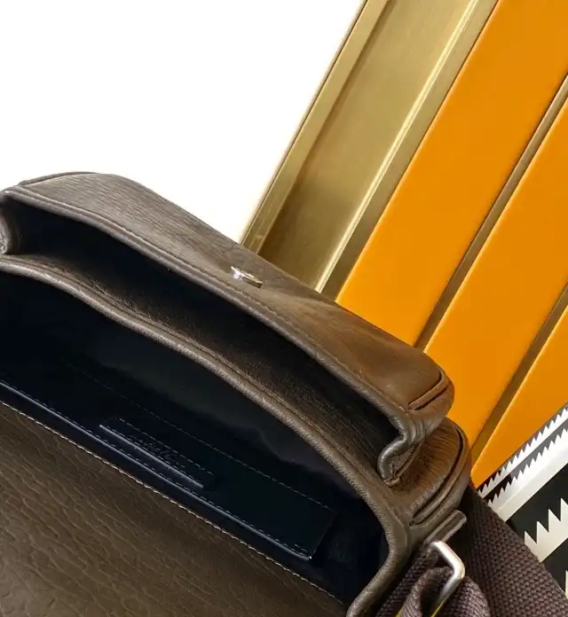 Gvc*1 satchel bags 4334b-0047