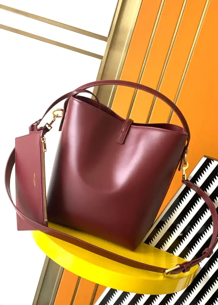 Gvc*1 bucket bags 4334b-0060