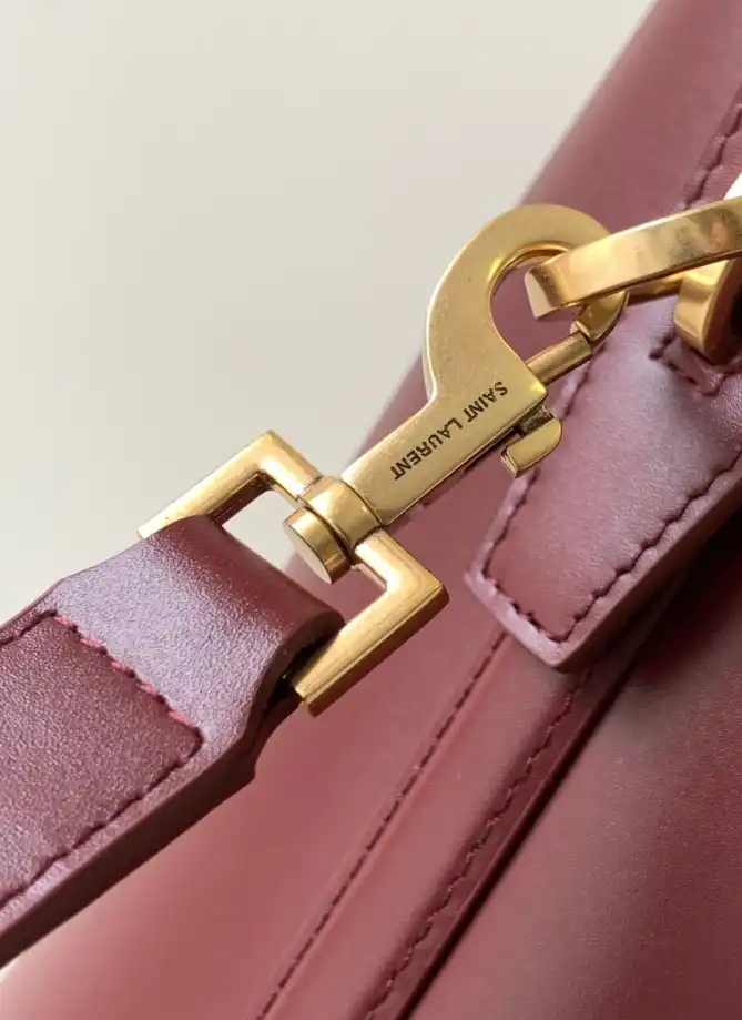 Gvc*1 bucket bags 4334b-0060