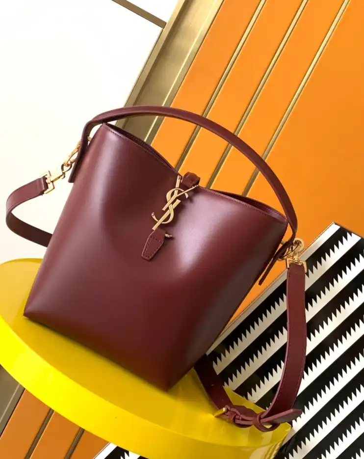 Gvc*1 bucket bags 4334b-0061