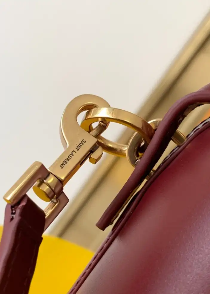 Gvc*1 bucket bags 4334b-0062