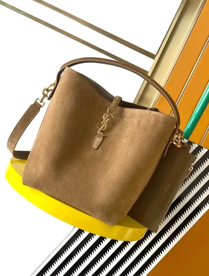 Gvc*1 bucket bags 4334b-0073