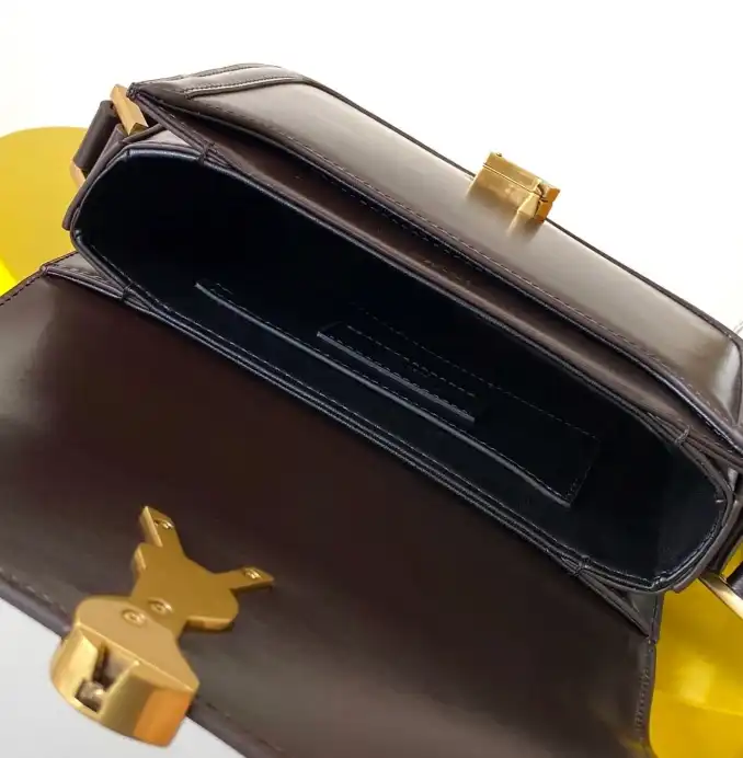 Gvc*1 satchel bags 4334b-0078