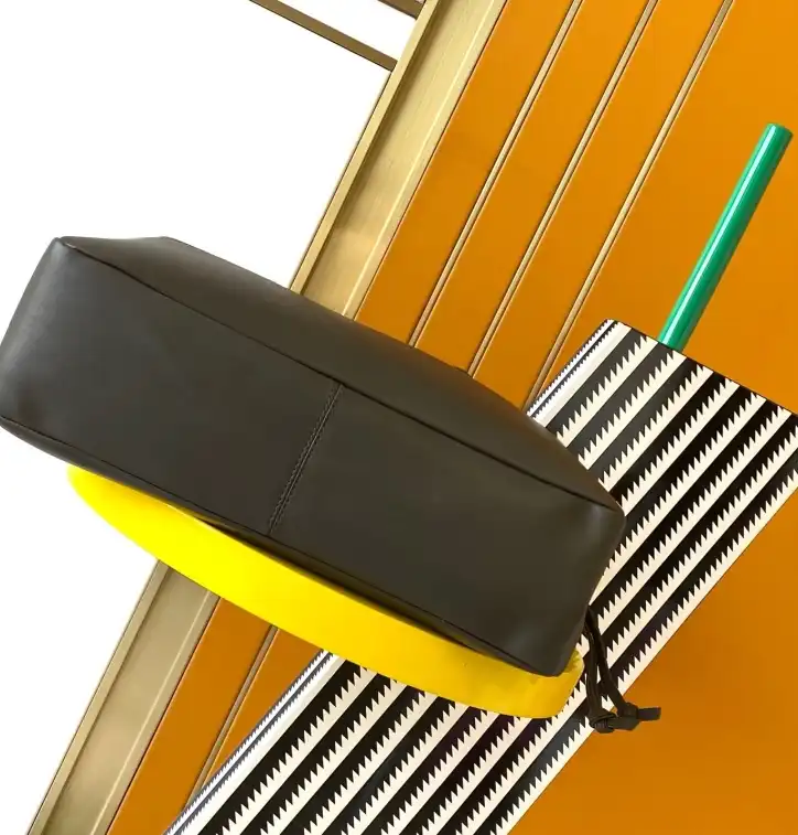 Gvc*1 top handle bags 4334b-0097