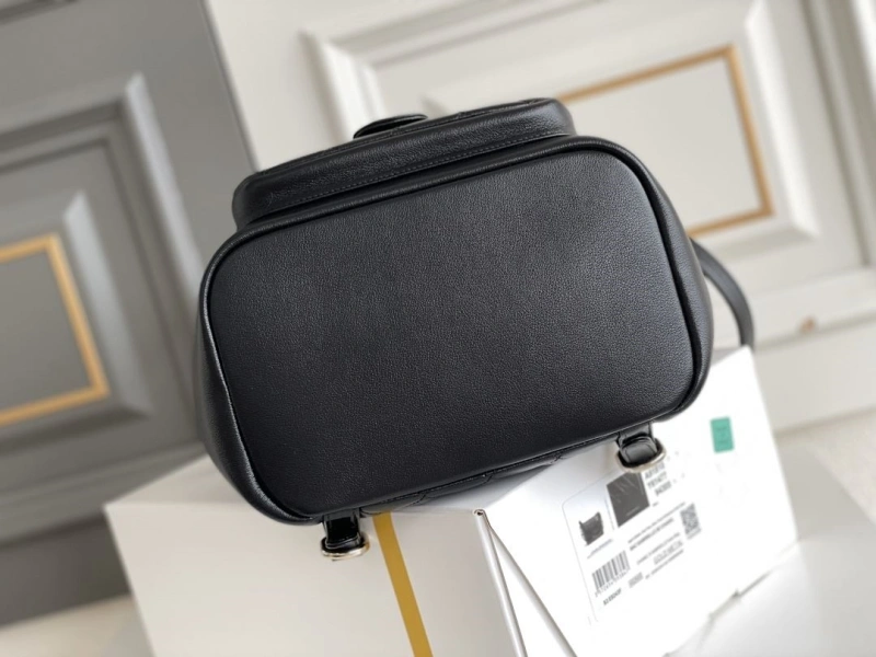Ch**el backpacks 4345d-0028