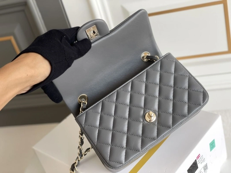 Ch**el cf series bags 4345d-0073
