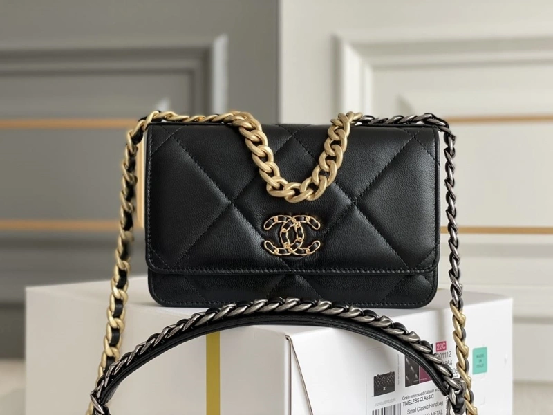 Ch**el 19 bags 4345d-0082