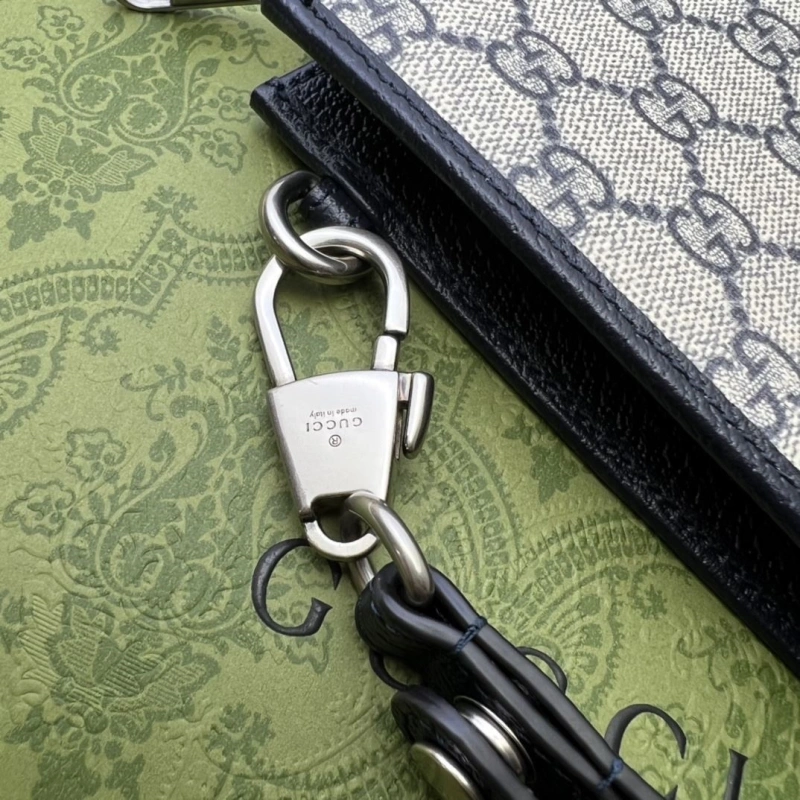 Gvc*1 clutch bags 4360c-0064