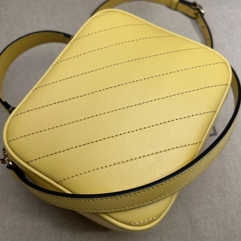 Gvc*1 top handle bags 4360c-1784