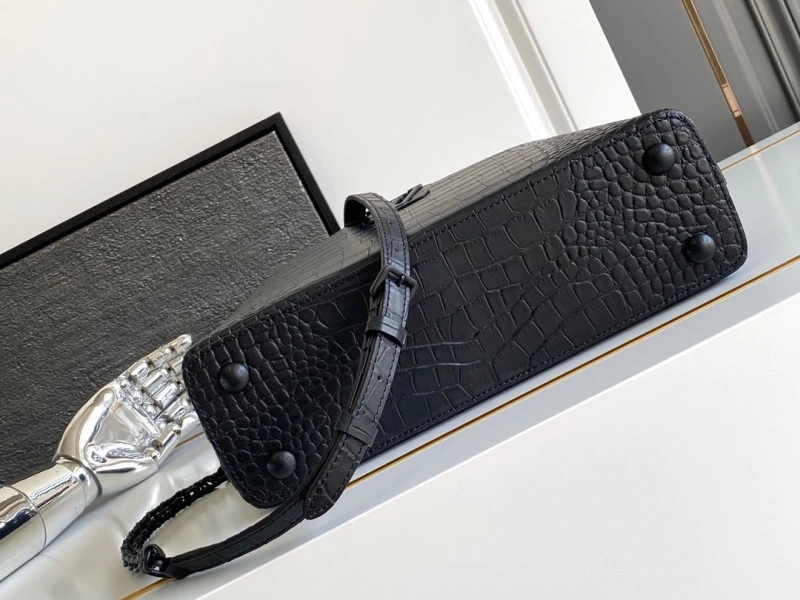 LV Capucines Bags 4365A-0010
