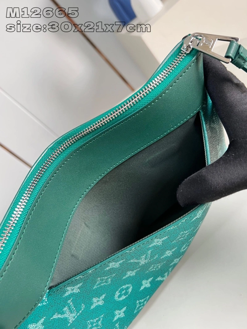 LV Clutch Bags 4365A-0065