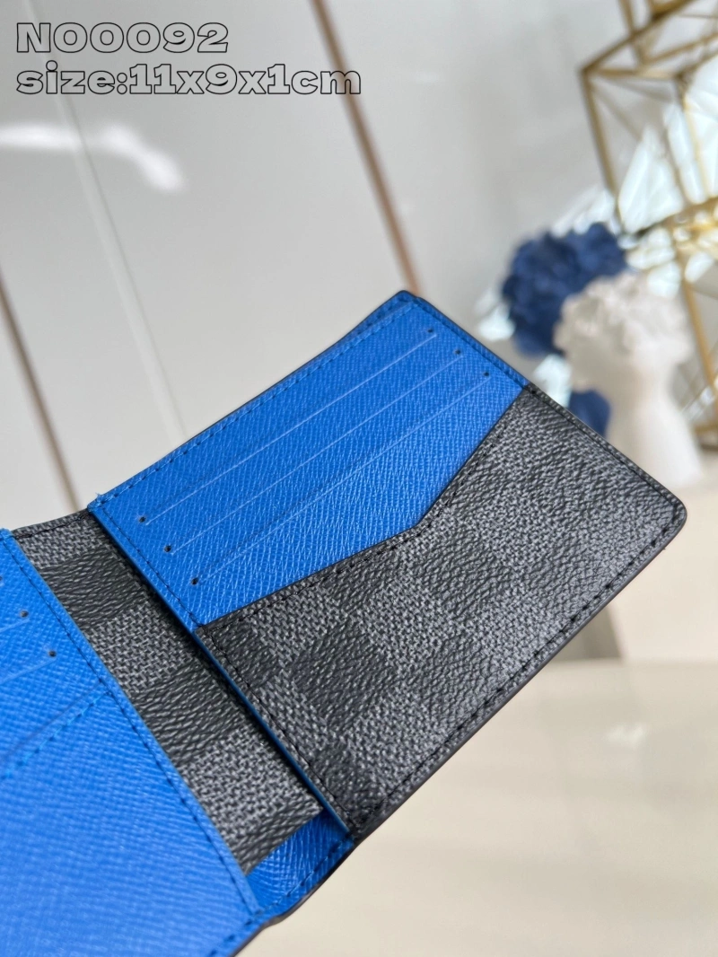 LV Wallets 4365A-0229