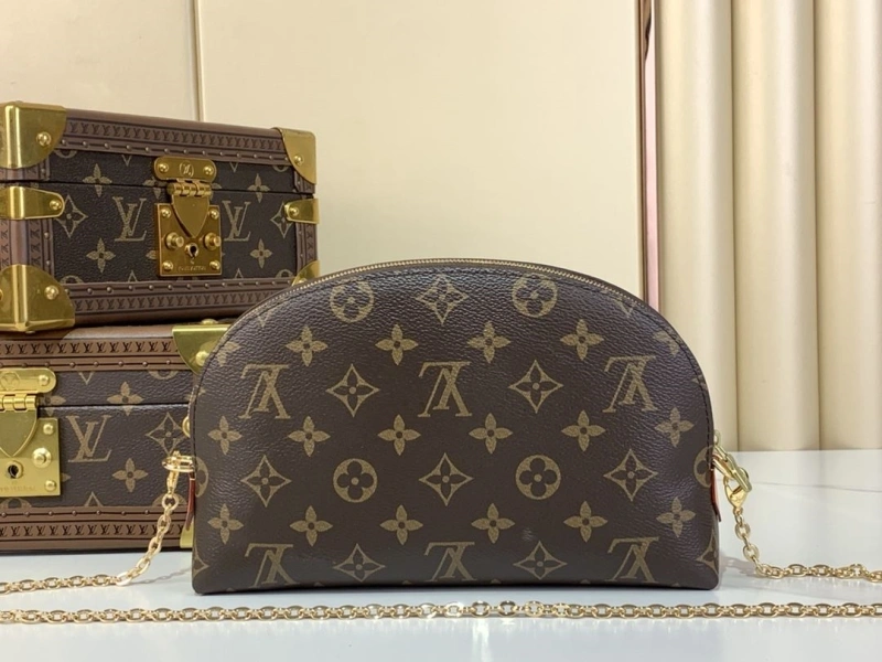 LV Cosmetic Bags 4365A-0239