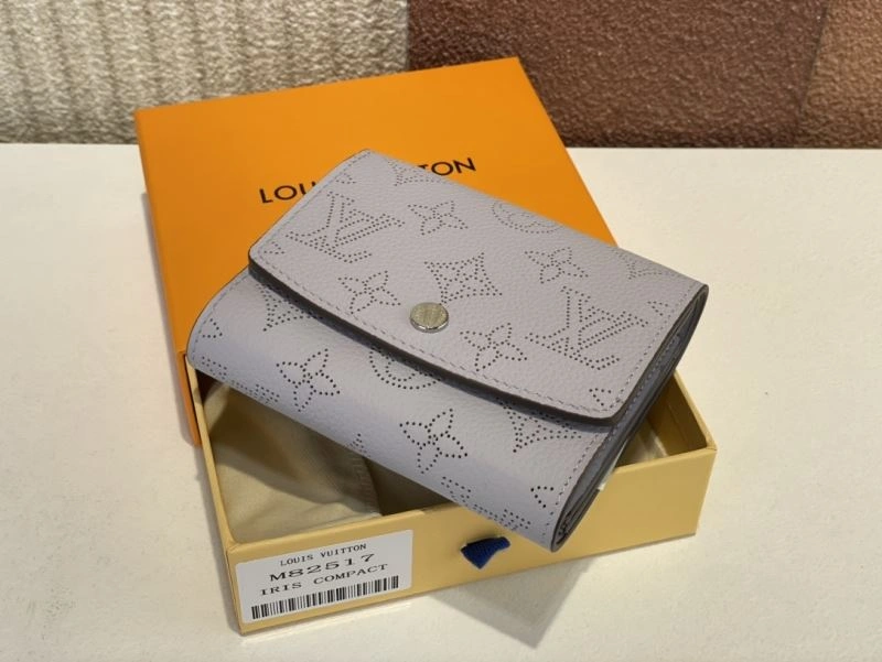LV Wallets 4365F-0027