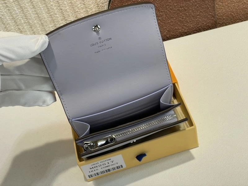 LV Wallets 4365F-0027