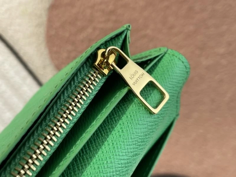 LV Wallets 4365F-0029