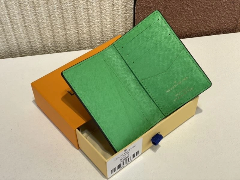 LV Wallets 4365F-0033