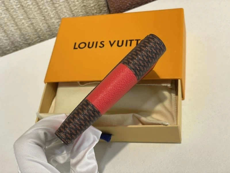 LV Wallets 4365F-0034