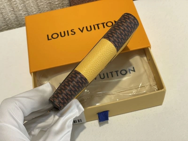 LV Wallets 4365F-0035