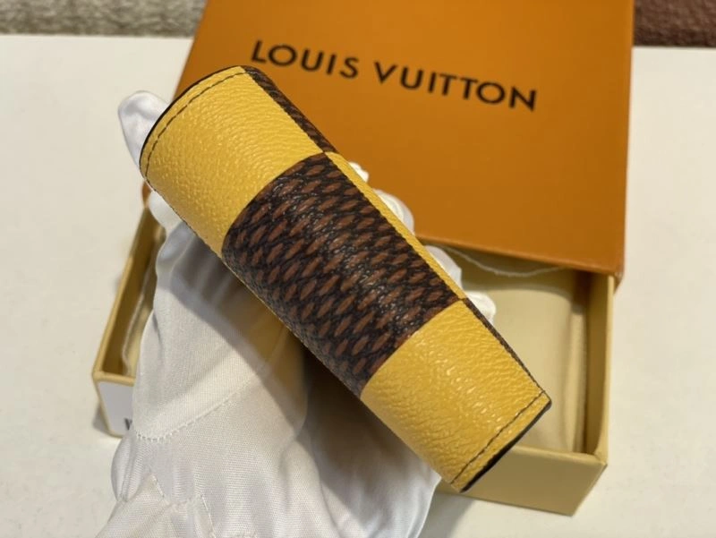 LV Wallets 4365F-0038