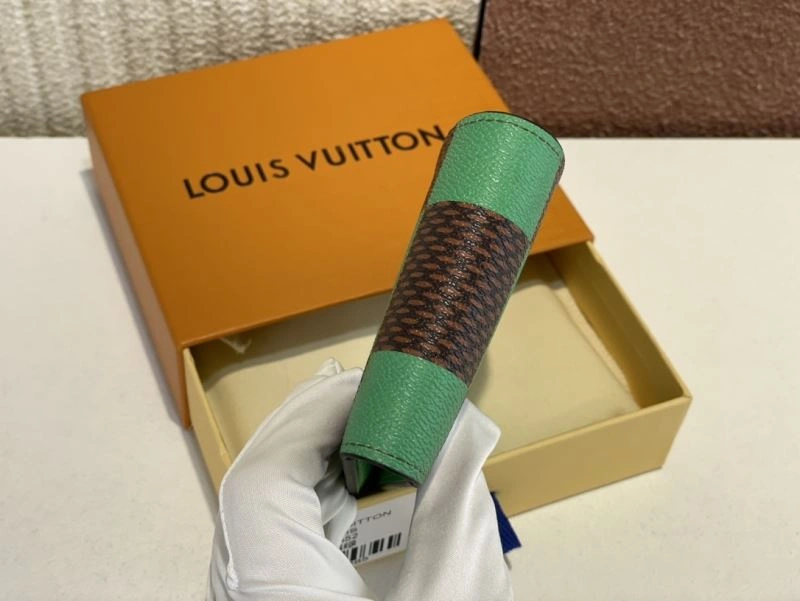 LV Wallets 4365F-0039