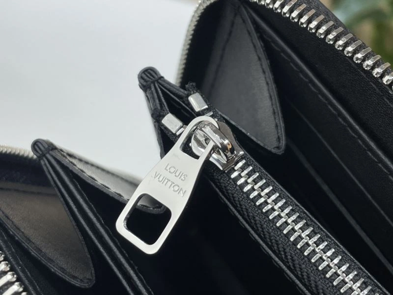 LV Wallets 4365F-0052