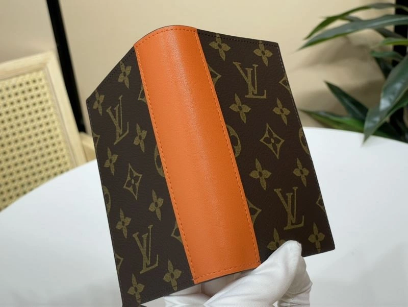 LV Wallets 4365F-0053