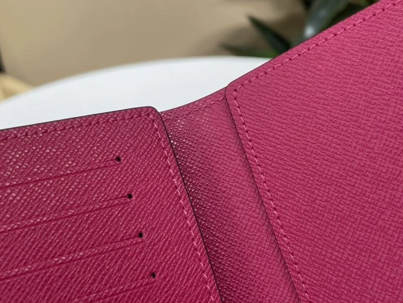 LV Wallets 4365F-0057