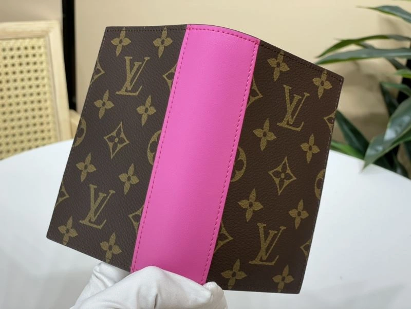 LV Wallets 4365F-0057