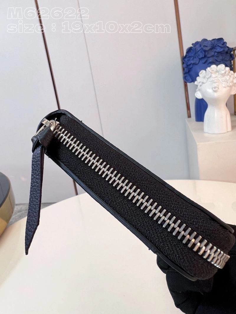 LV Wallets 4365F-0067
