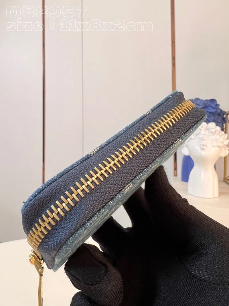 LV Wallets 4365F-0135