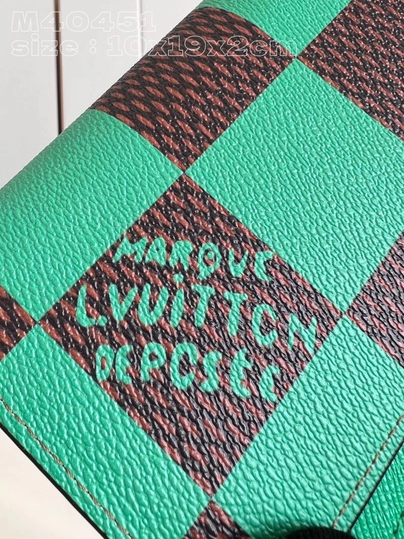 LV Wallets 4365F-0221