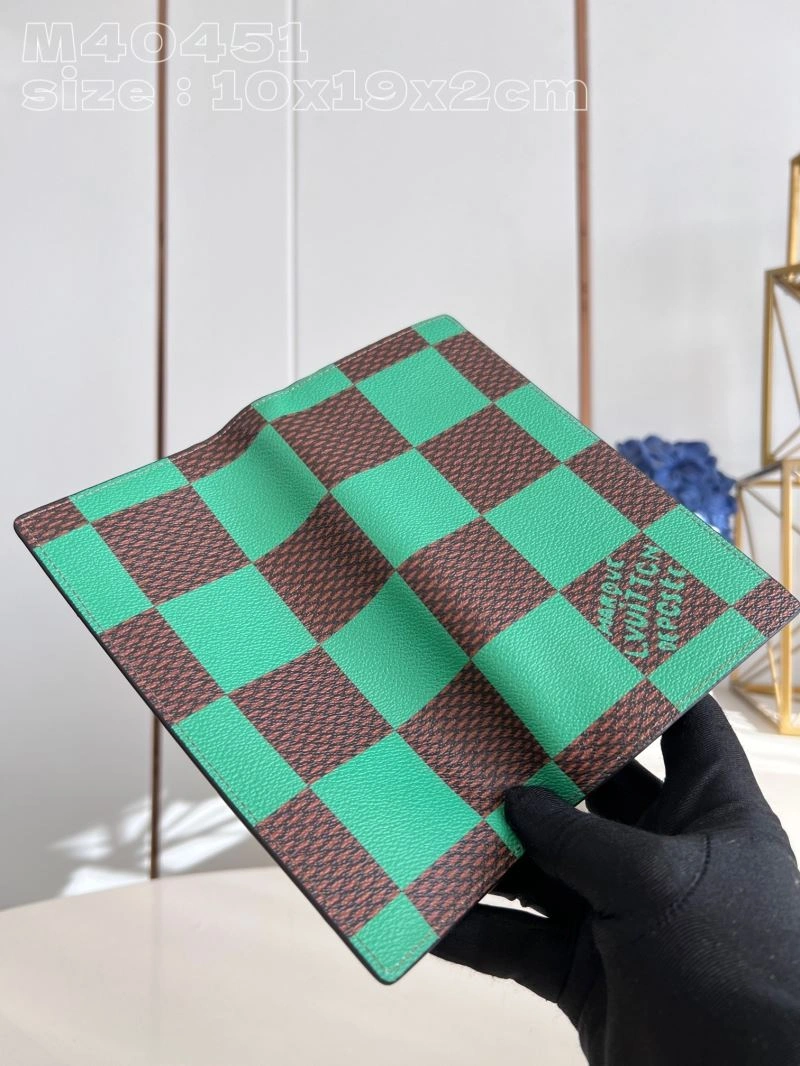 LV Wallets 4365F-0221
