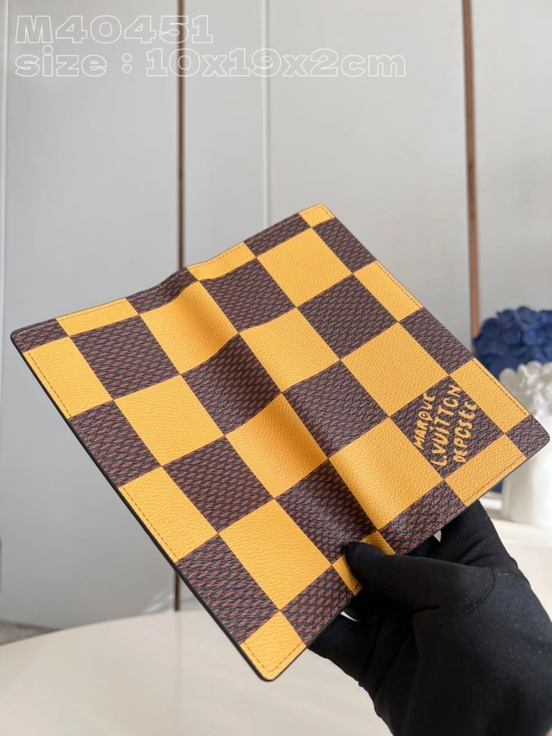 LV Wallets 4365F-0222