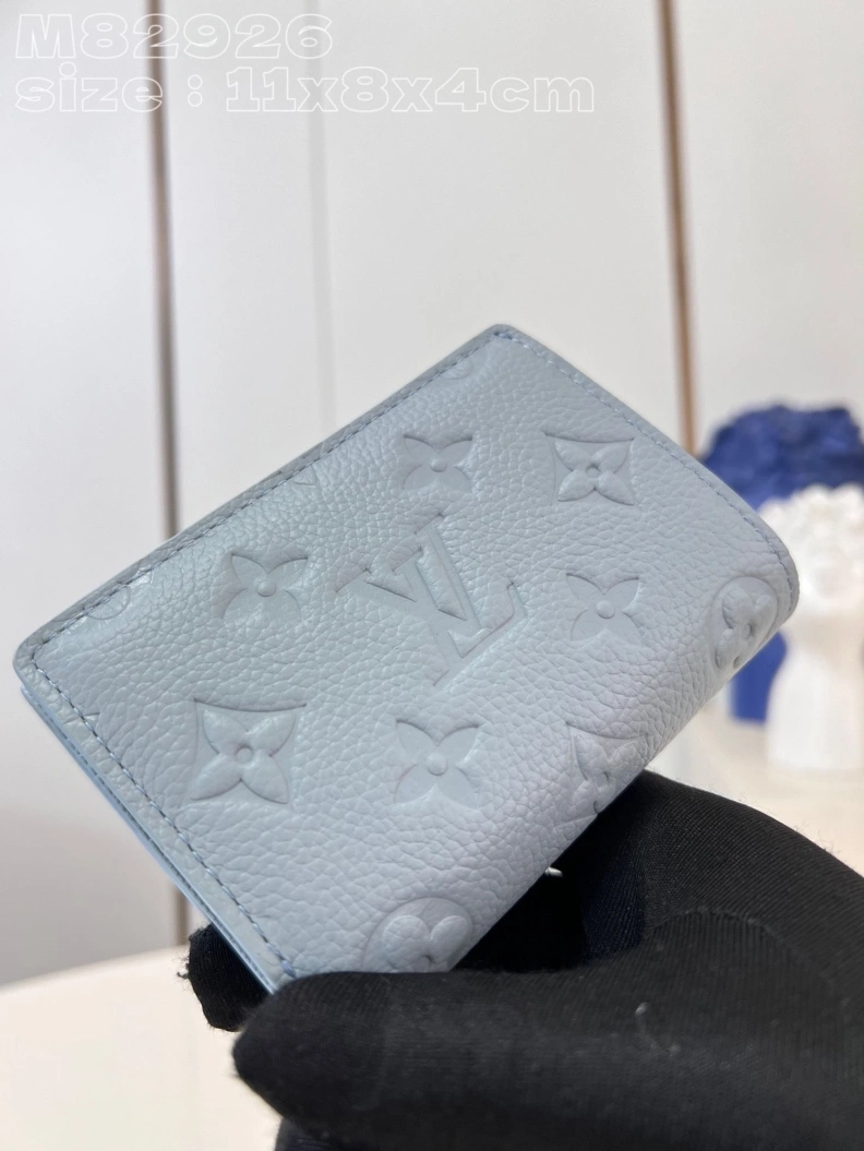 LV Wallets 4365G-0016